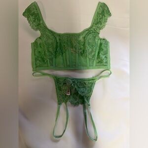 Victoria’s Secret dream angels clueless Green Lace Lingerie corset bra thong Set